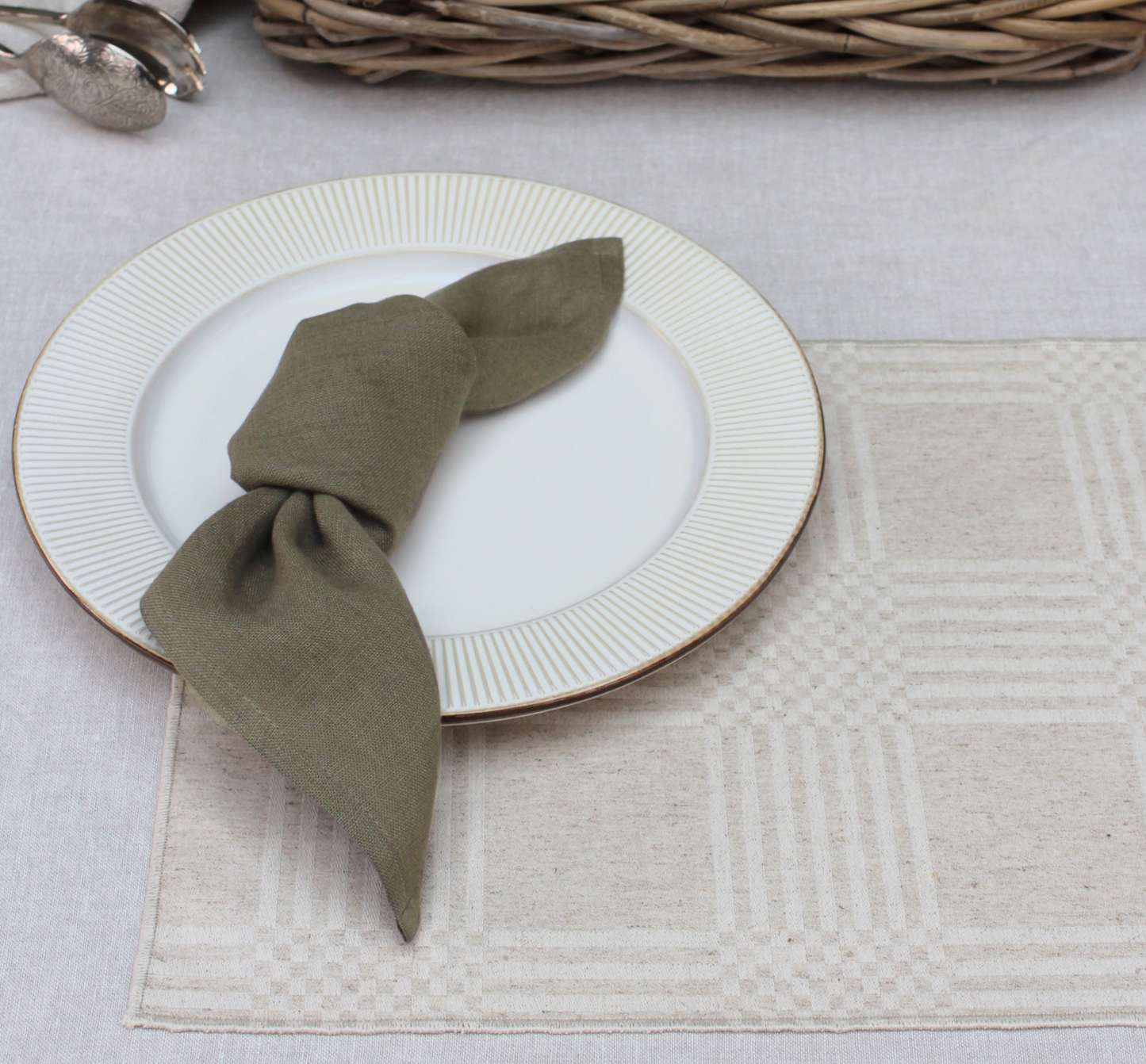 Orla Linen Placemat | LIMITED STOCK - AVLEN