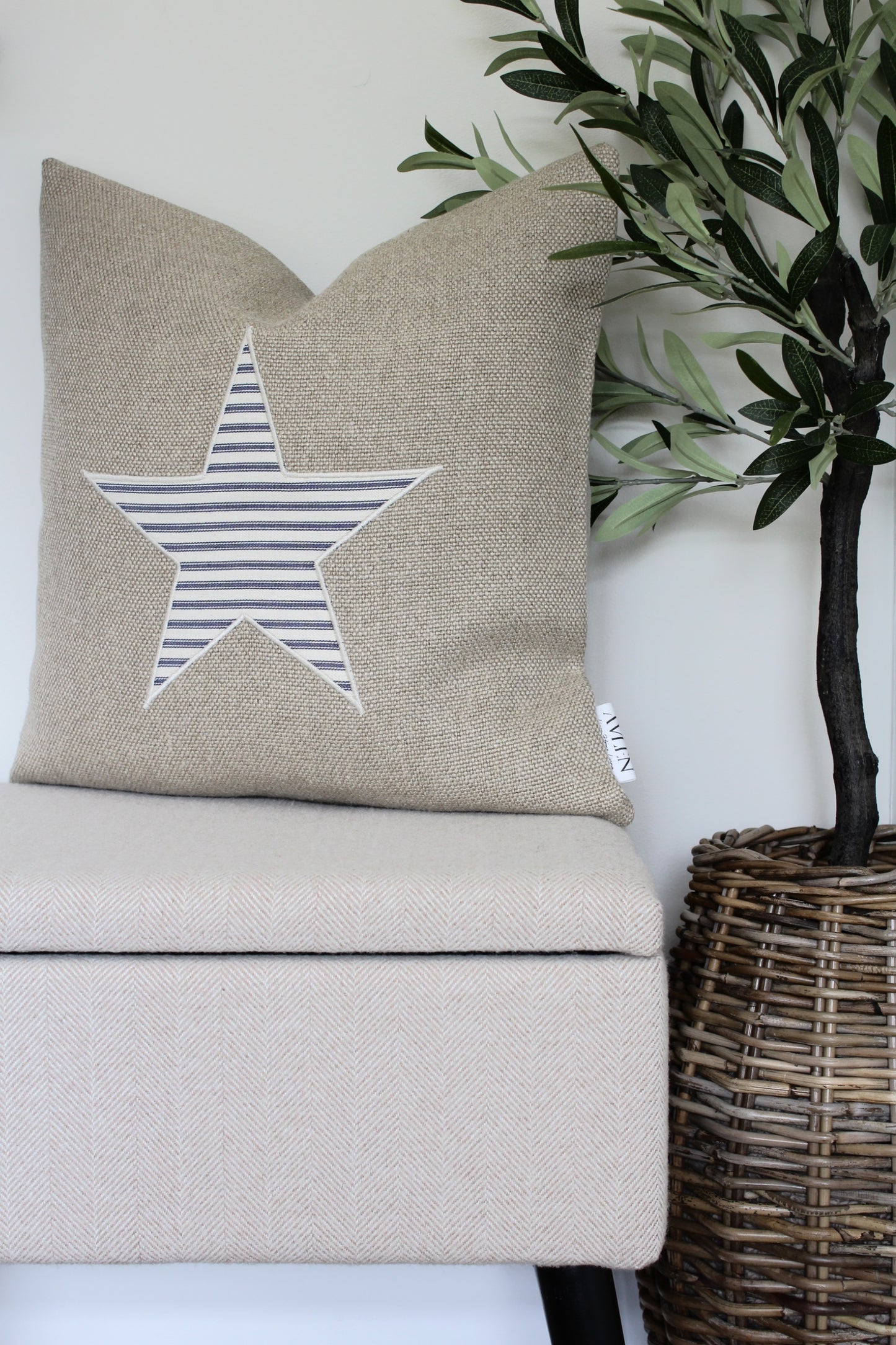 Star Linen Cushion Cover - AVLEN