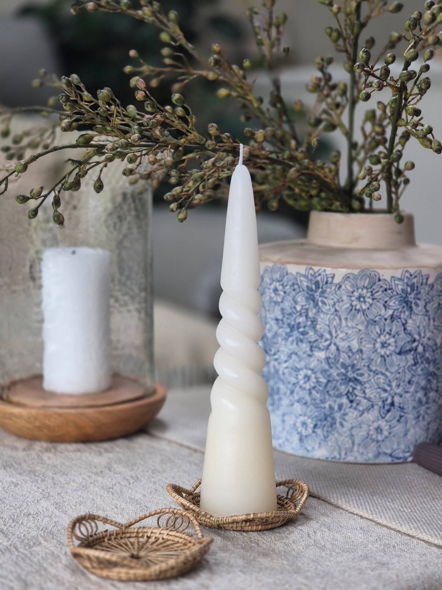 white twist candle