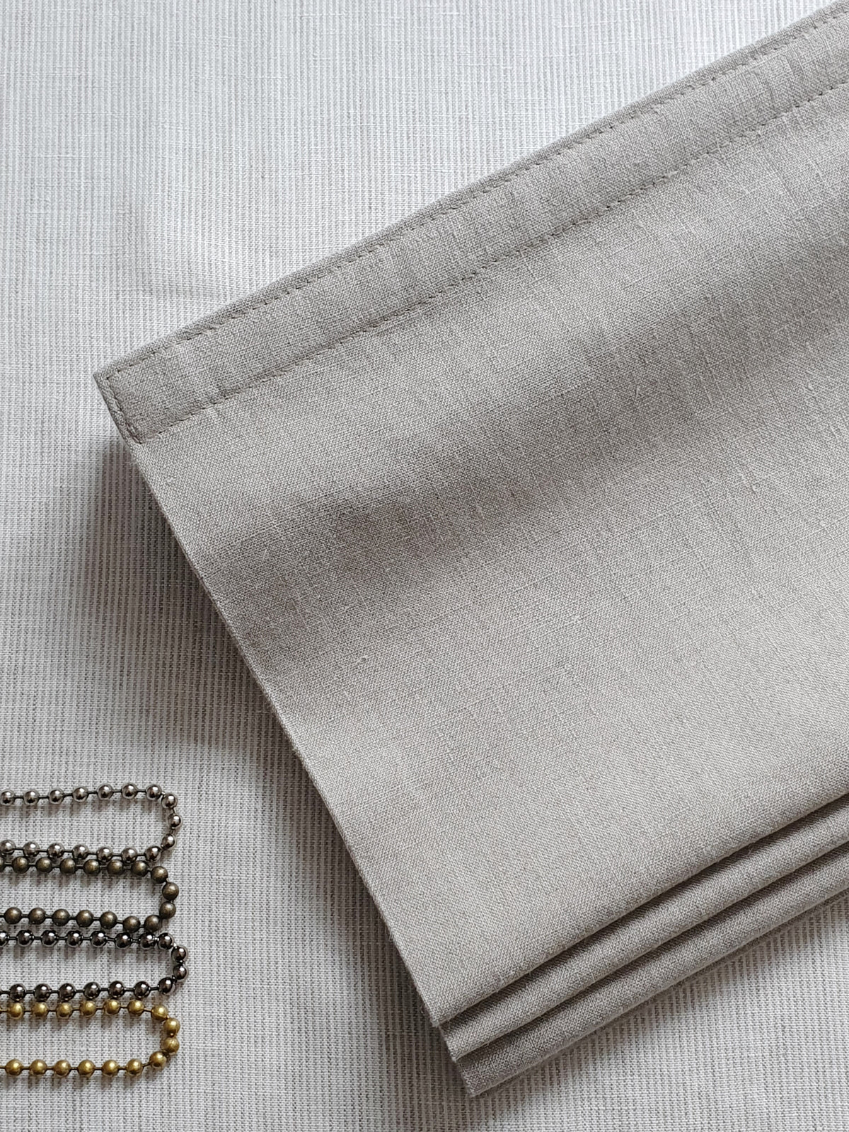 Made-to-Measure Roman Blind - AVLEN