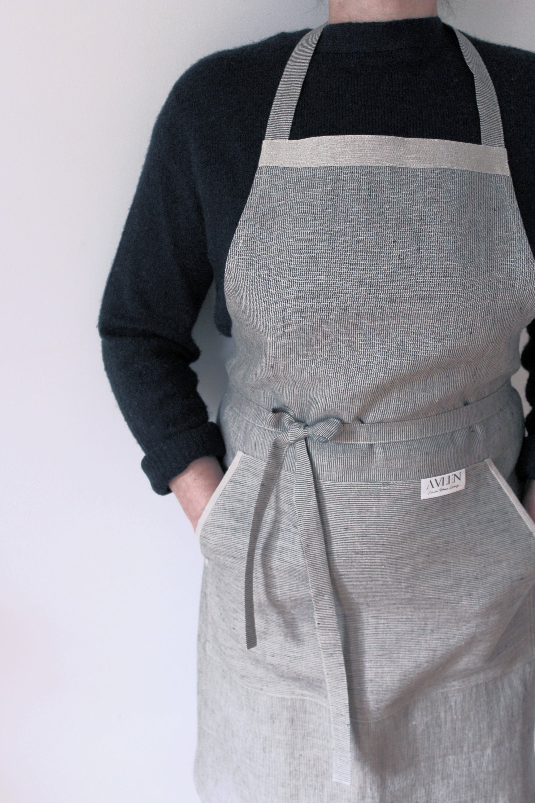 Linen Apron | Mocha - AVLEN