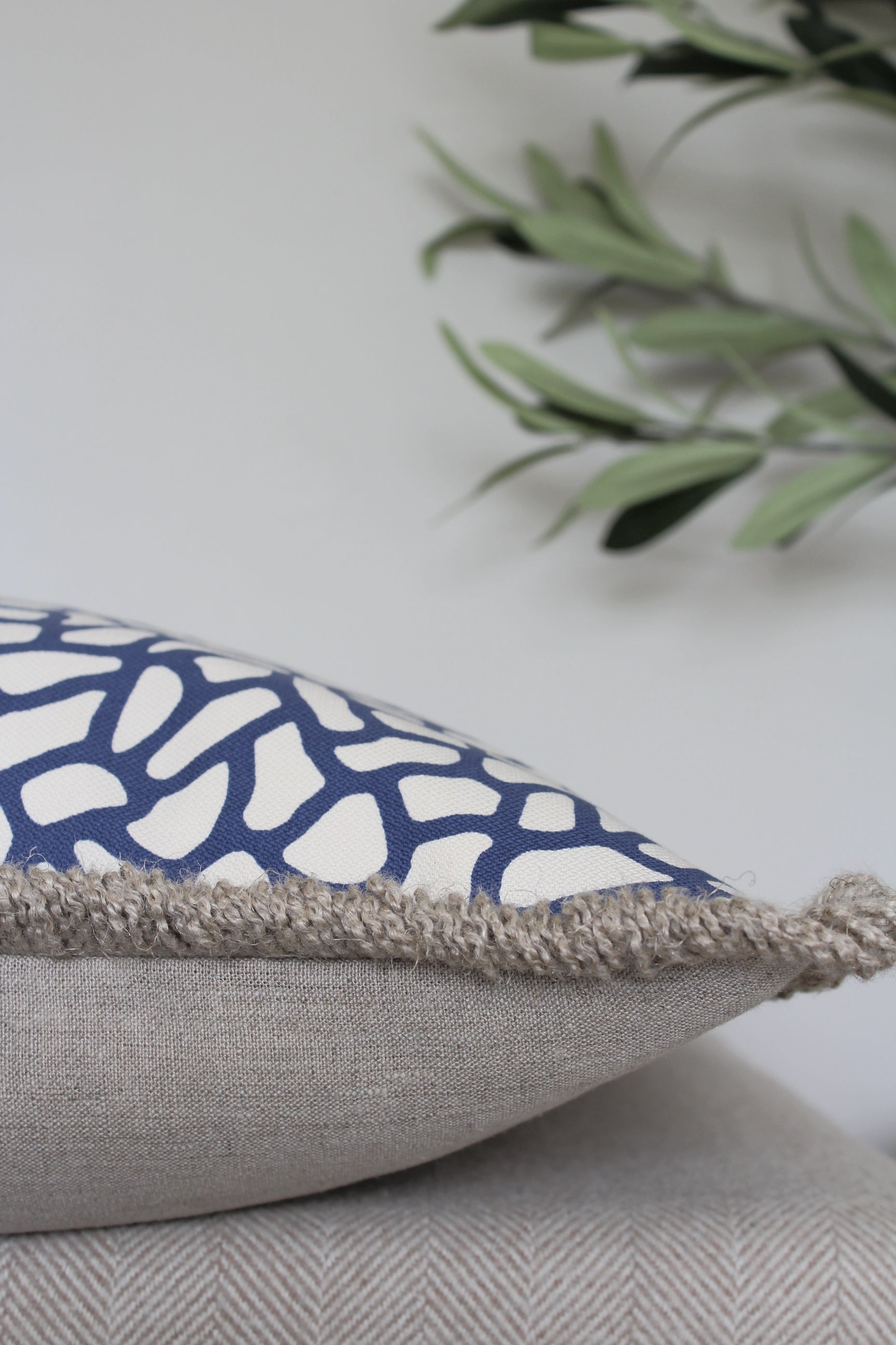 Ulrika Linen Cushion Cover | LIMITED DESIGN - AVLEN