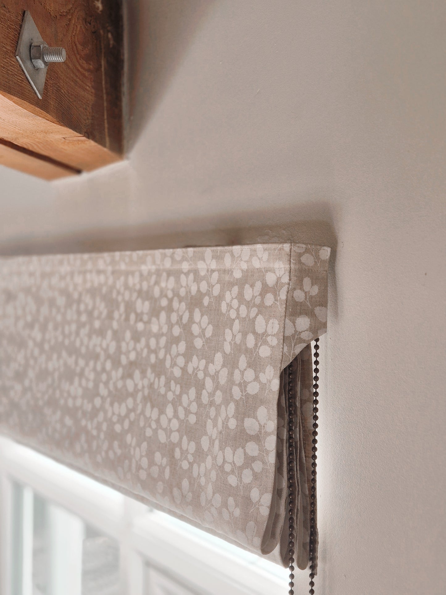 Made-to-Measure Roman Blind - AVLEN