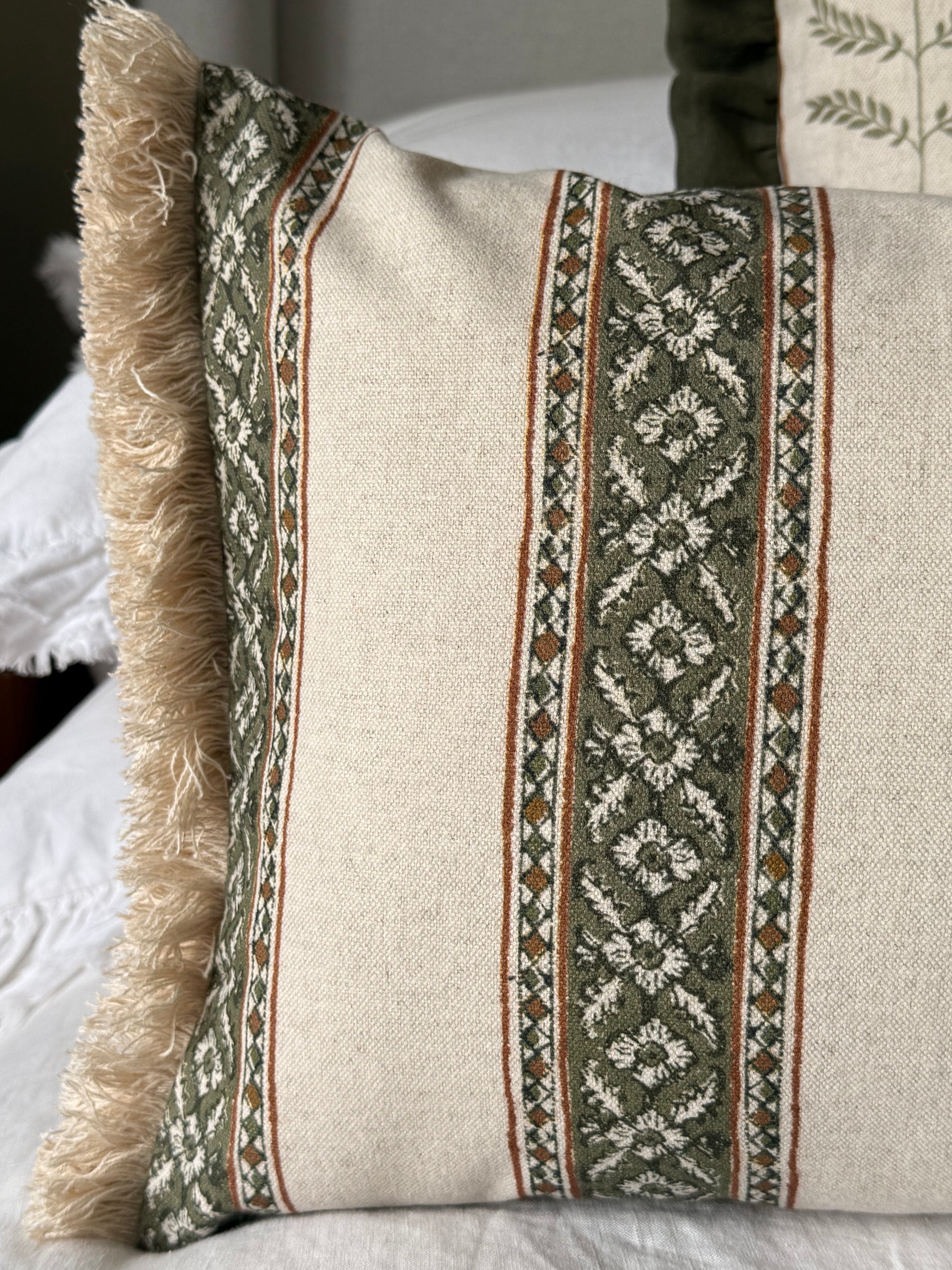 Emilia Cushion Cover  | 30x50 - AVLEN