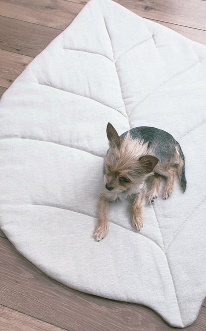 Oatmeal Quilted Linen Leaf Mat - AVLEN