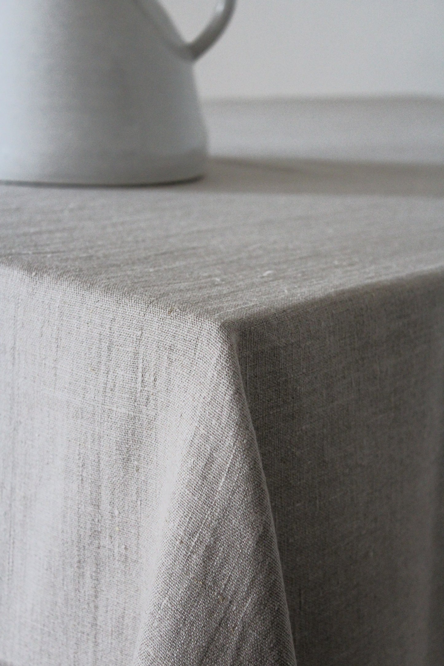 Linen Tablecloth Mira | 2 colours available - AVLEN
