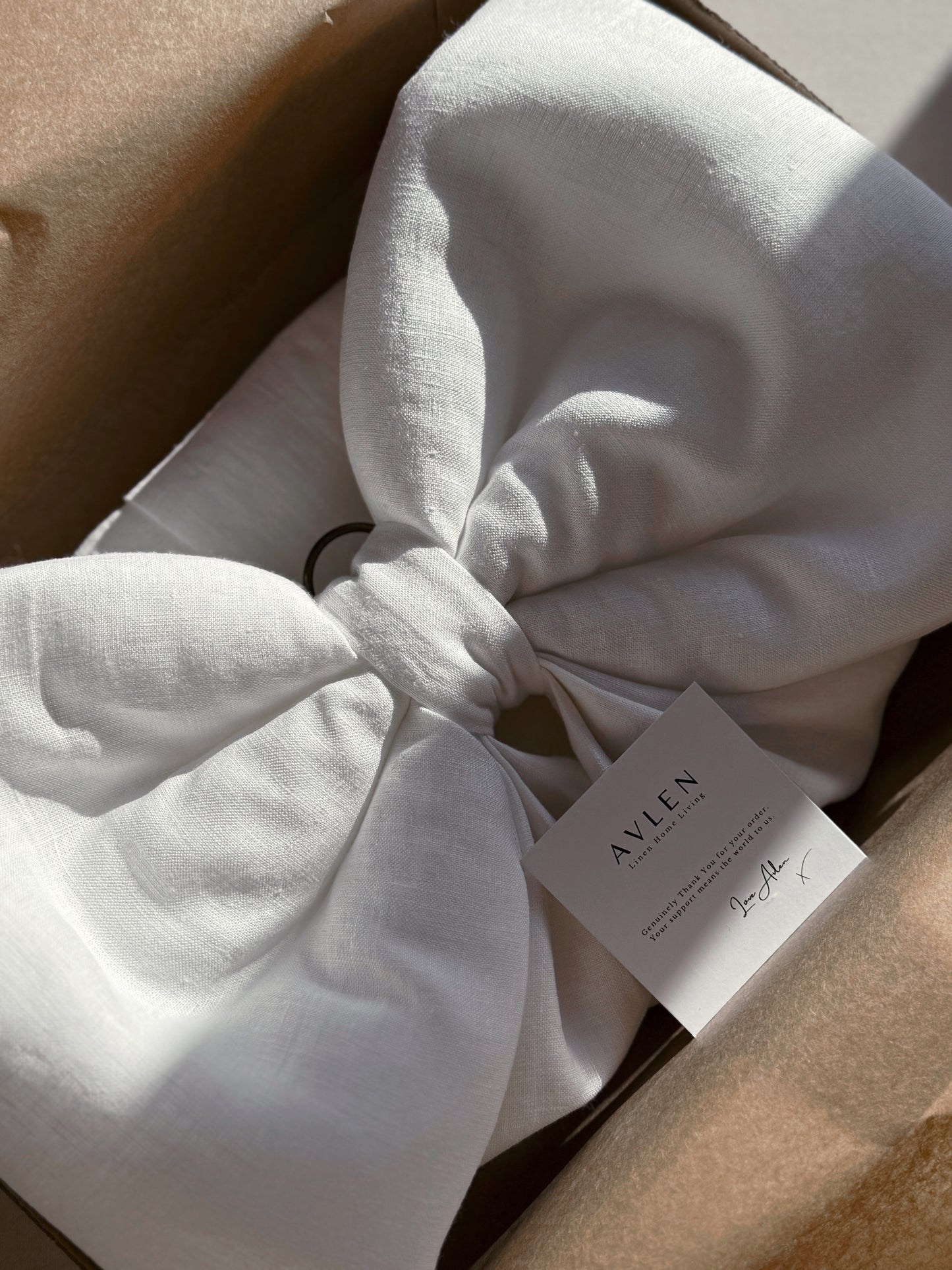 Bespoke Oversized Linen Bow | 21 colours - AVLEN