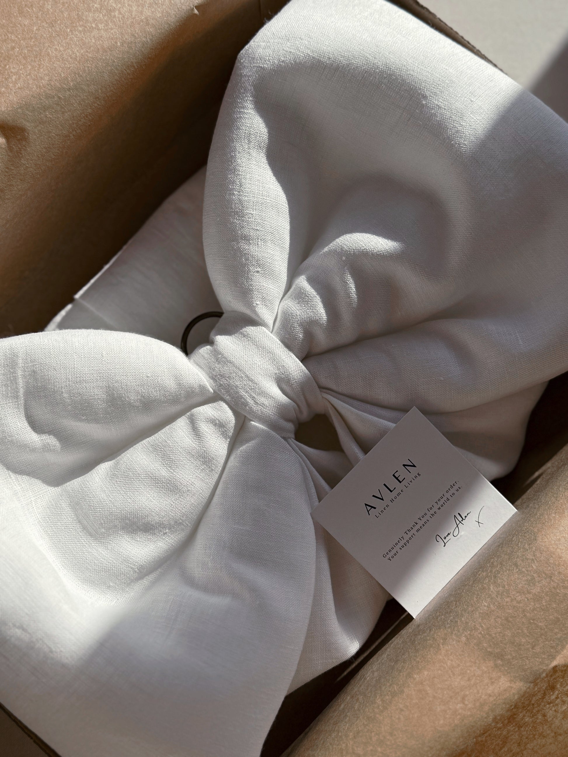 Bespoke Oversized Linen Bow | 21 colours - AVLEN