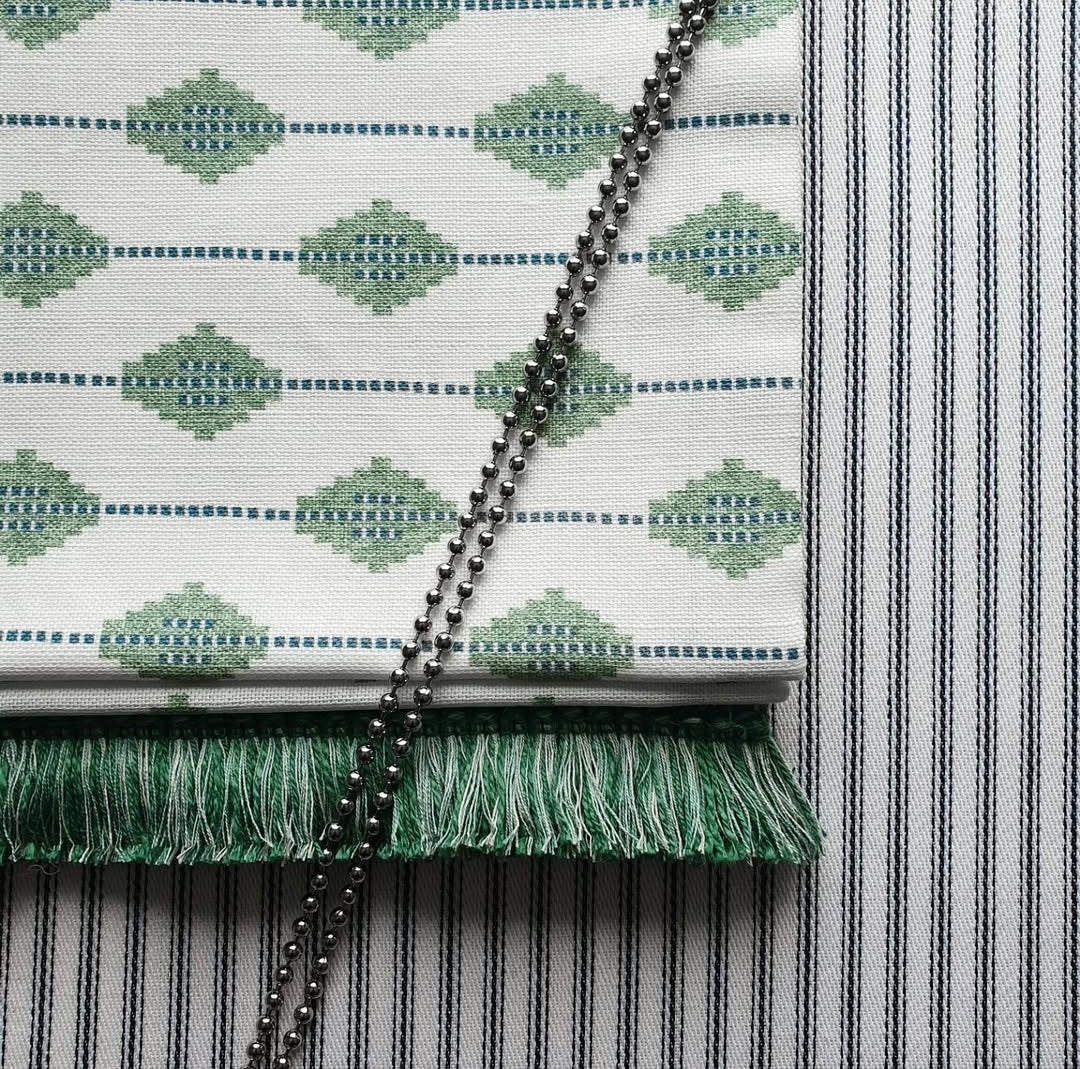 Made-to-Measure Roman Blind - AVLEN