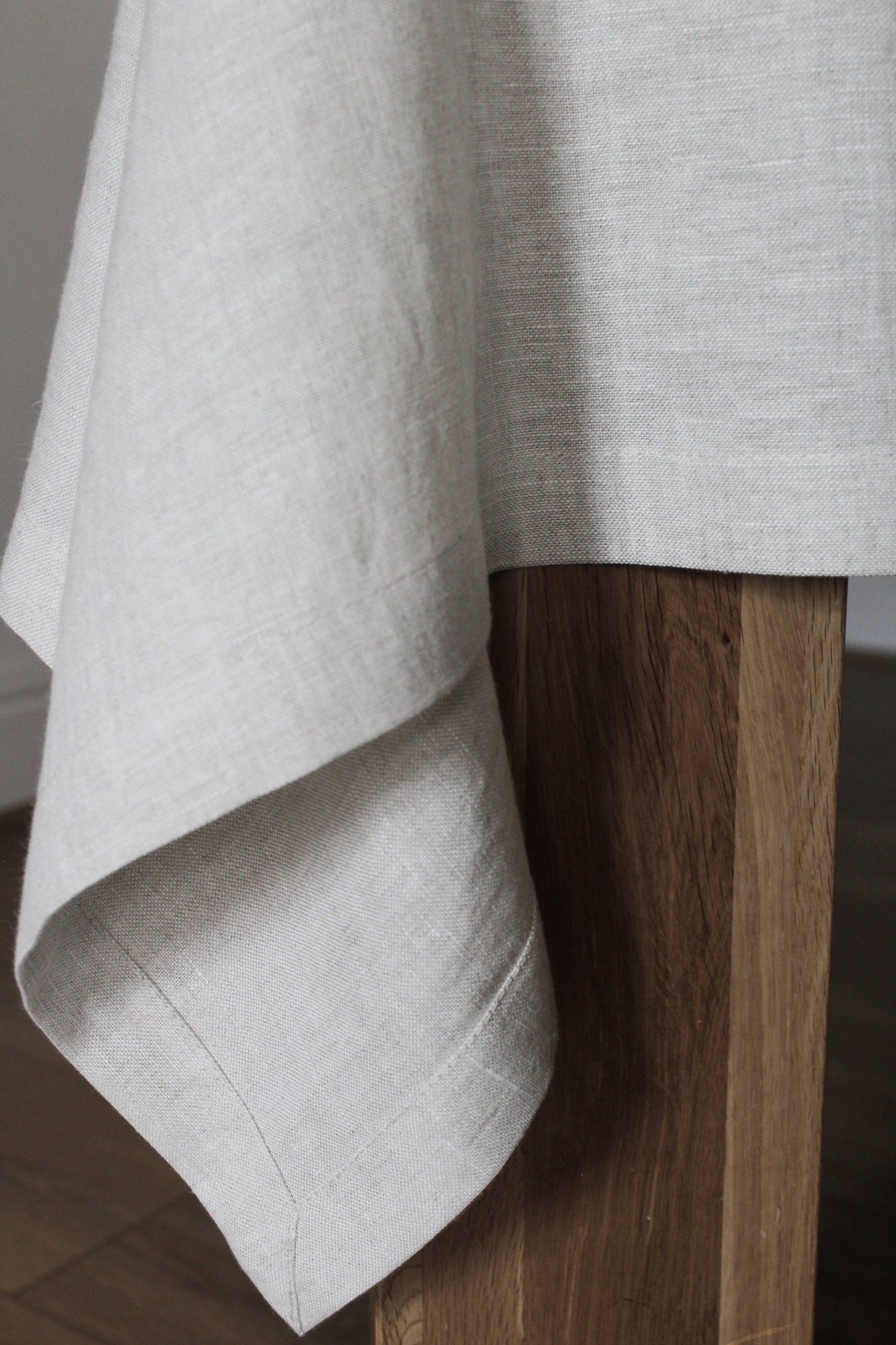 Linen Tablecloth Alma | 2 colours available - AVLEN