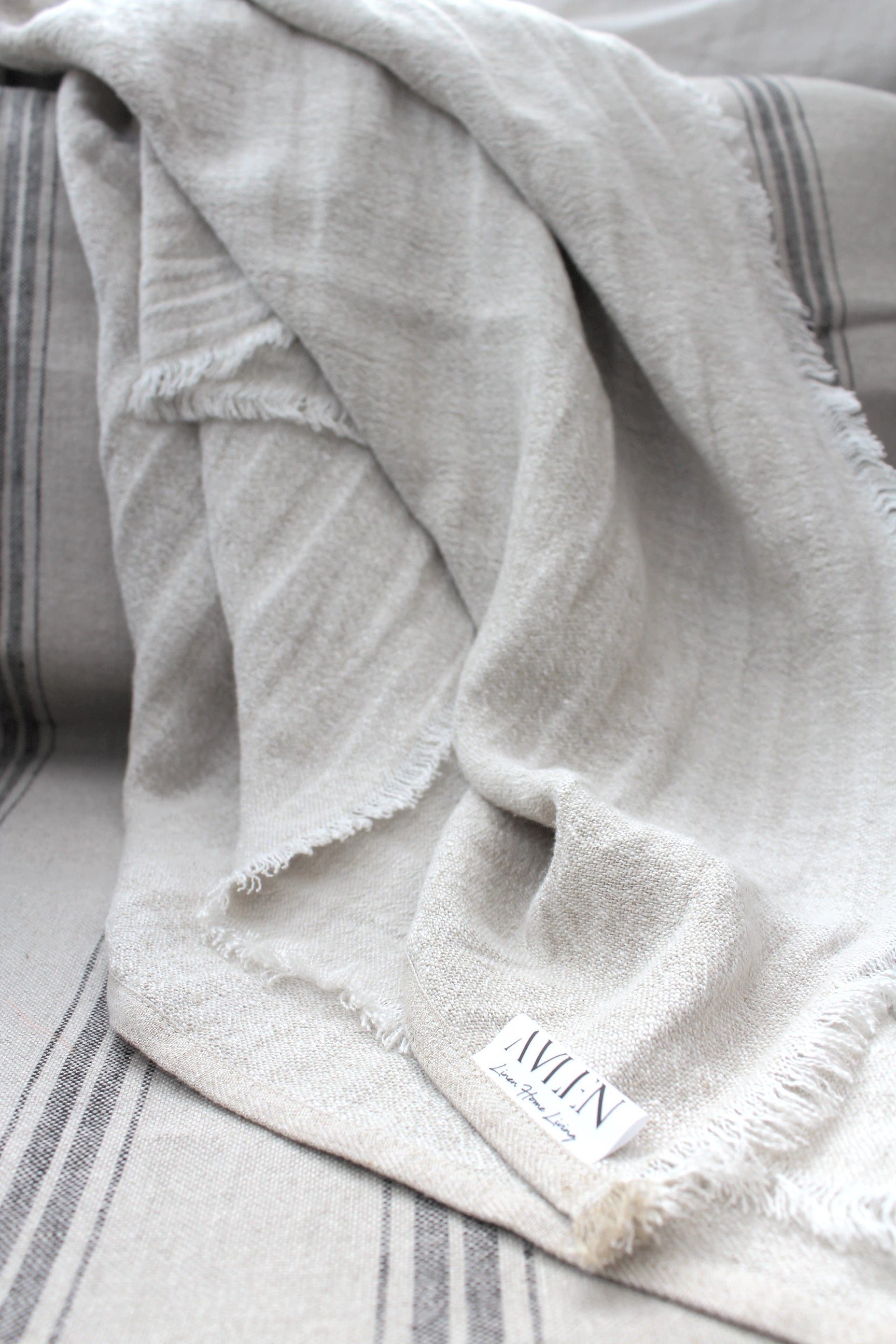 Fia Linen Blanket Throw - AVLEN
